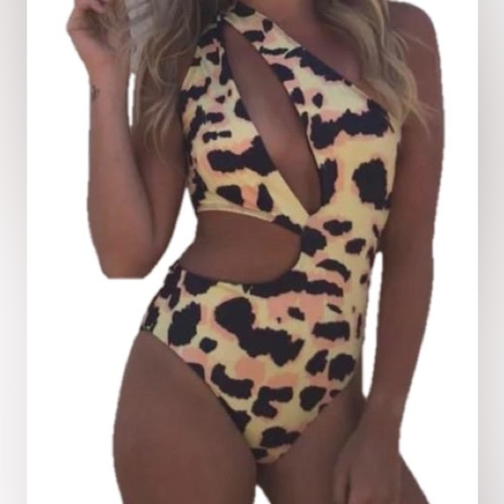 Leopard Cut Out Bathing Suit Women’s Size Medium